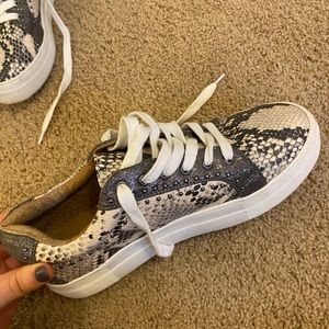 Steve Madden sneakers